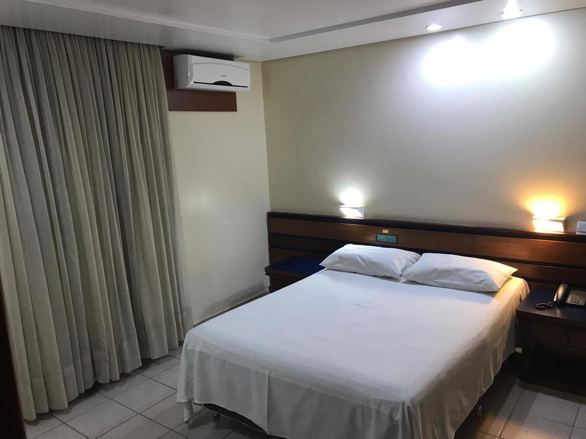 גויאניה Oft Plaza Oeste Hotel מראה חיצוני תמונה