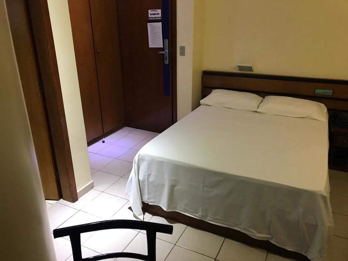 גויאניה Oft Plaza Oeste Hotel מראה חיצוני תמונה
