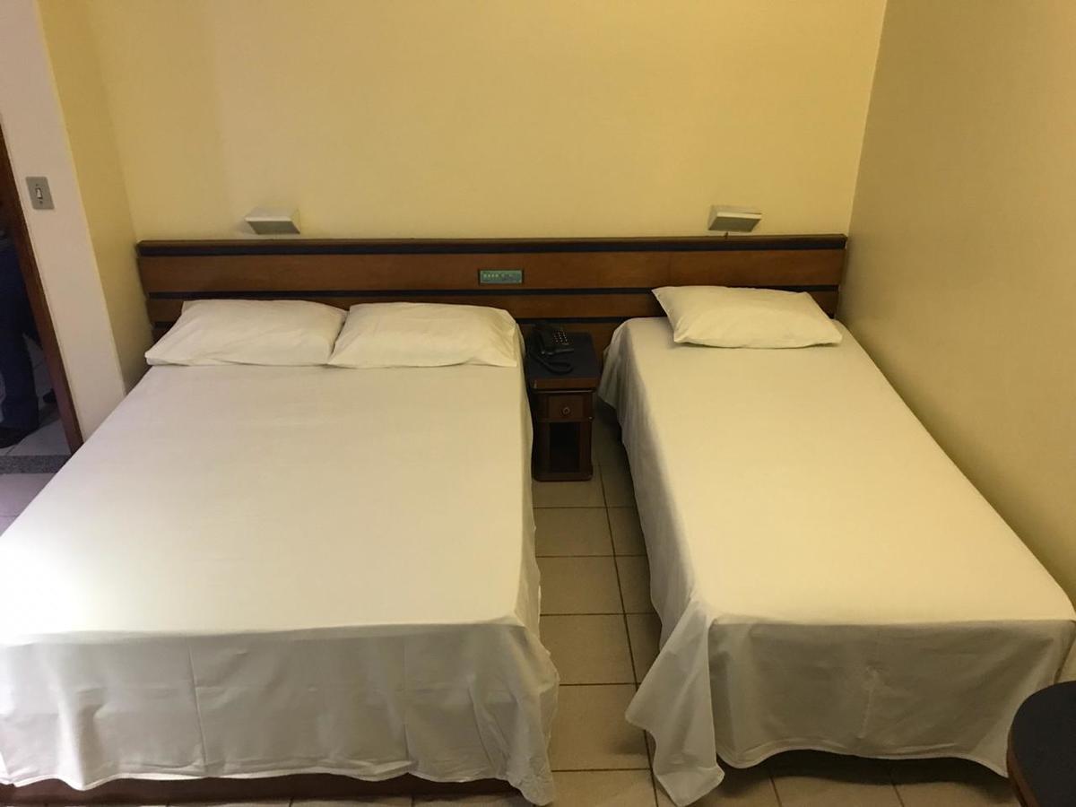 גויאניה Oft Plaza Oeste Hotel מראה חיצוני תמונה