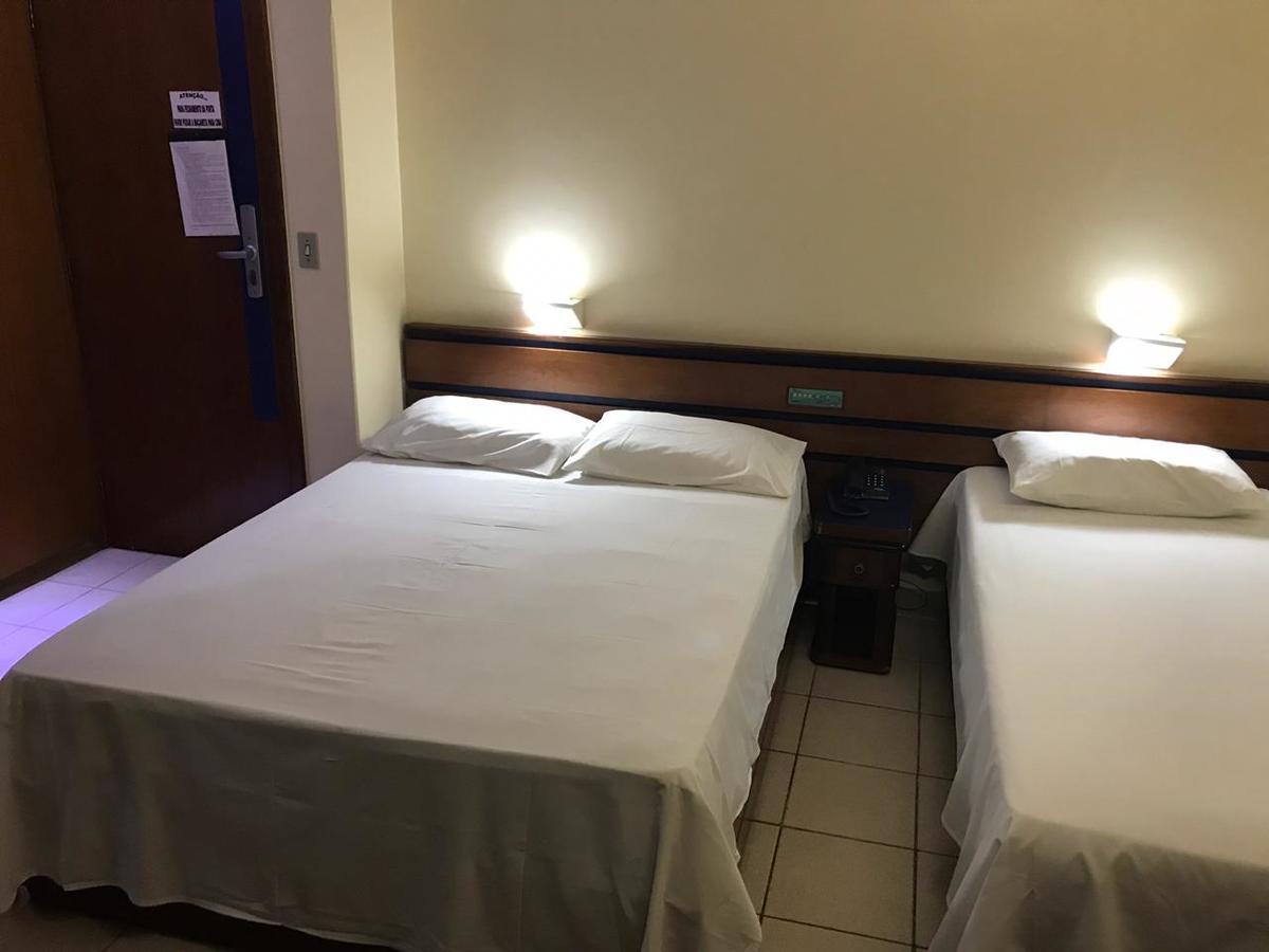 גויאניה Oft Plaza Oeste Hotel מראה חיצוני תמונה