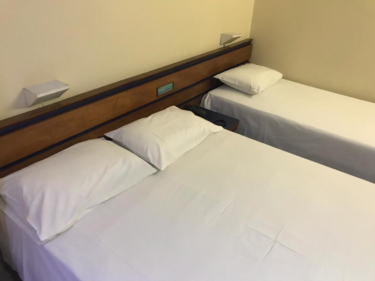 גויאניה Oft Plaza Oeste Hotel מראה חיצוני תמונה