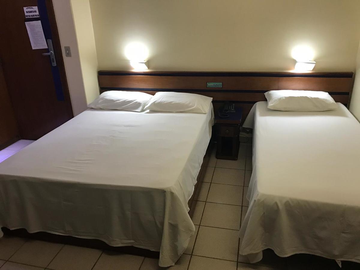 גויאניה Oft Plaza Oeste Hotel מראה חיצוני תמונה