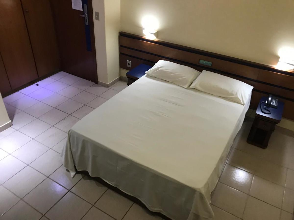 גויאניה Oft Plaza Oeste Hotel מראה חיצוני תמונה