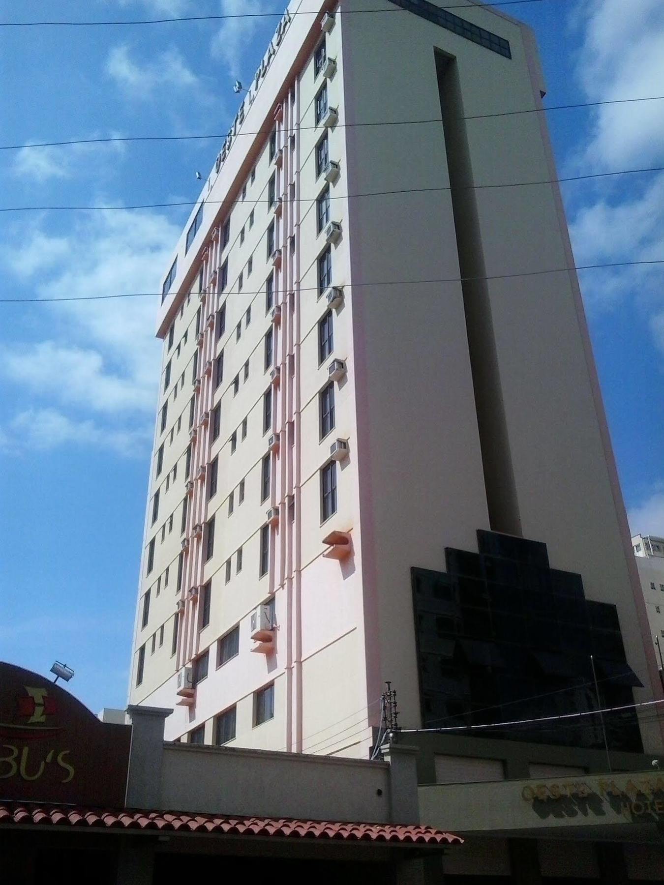 גויאניה Oft Plaza Oeste Hotel מראה חיצוני תמונה